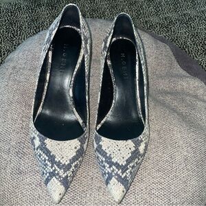 M.Gemi Snakeskin Pumps Heels Size: 38 1/2